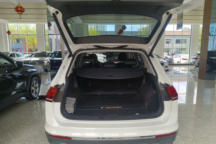 Used Volkswagen Tiguan L 2019 330TSI Automatic Two-Wheel Drive Smart Luxury Version China VI Standard Trunk