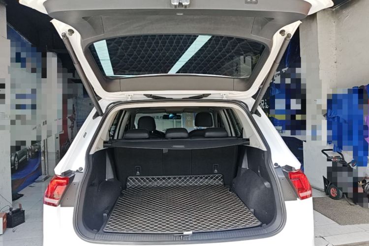 Used Volkswagen Tiguan L 2019 Revised 330TSI Automatic Two-Wheel Drive Smart & Luxury Edition China VI Standard Trunk