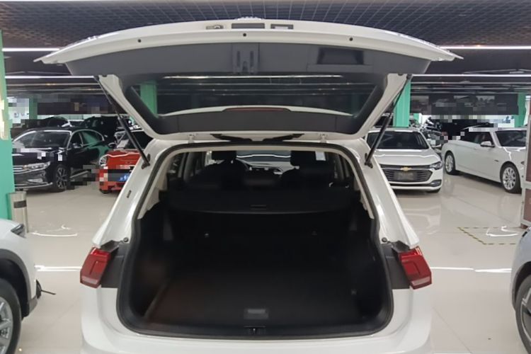 Used Volkswagen Tiguan L 2019 330TSI Automatic Two-Wheel Drive Luxury Edition China V Standard Trunk