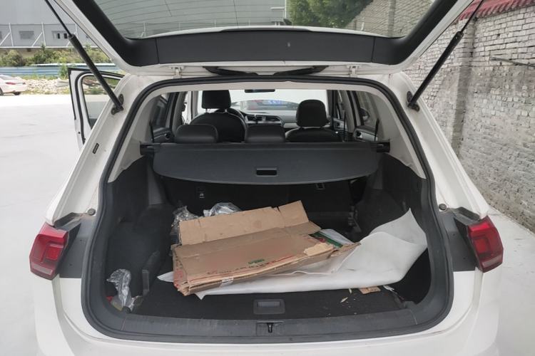 Used Volkswagen Tiguan L 2019 330TSI Automatic Two-Wheel Drive Panoramic Comfort Edition China VI Standard Trunk