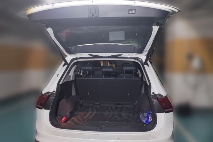 Used Volkswagen Tiguan L 2019 330TSI Automatic Two-Wheel Drive Smart Luxury Version China VI Standard Trunk