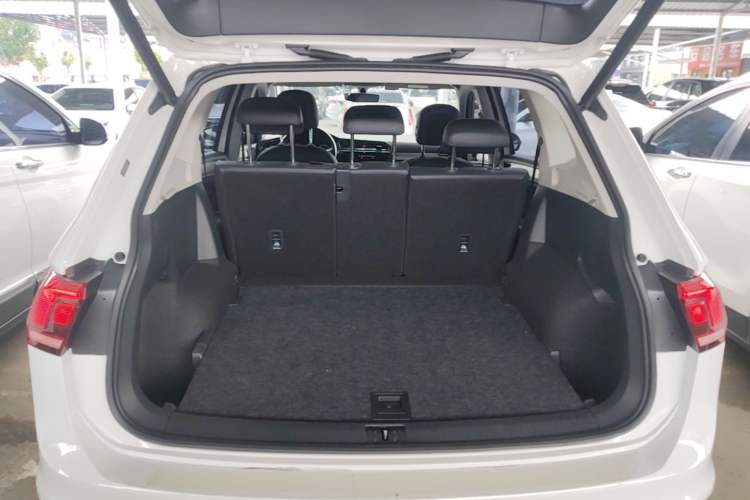 Used Volkswagen Tiguan L 2019 330TSI Automatic Two-Wheel Drive Smart Luxury Version China V Emission Standard Trunk