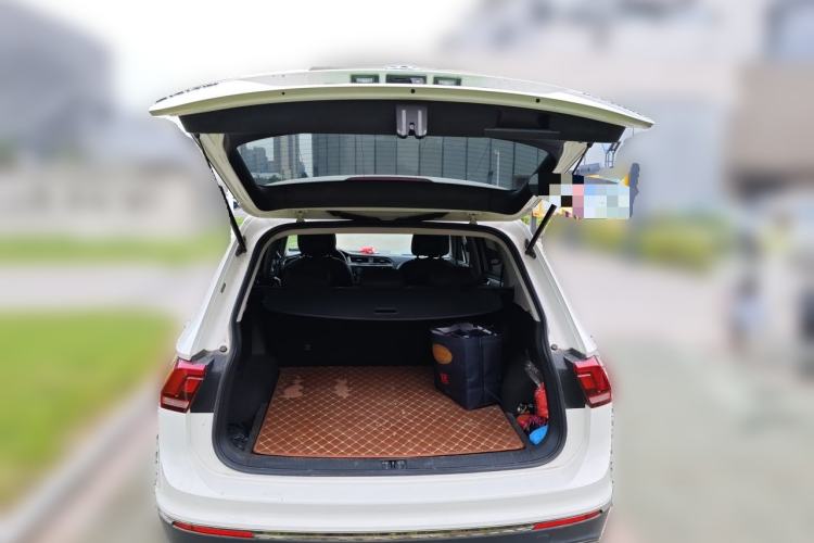 Used Volkswagen Tiguan L 2019 330TSI Automatic Two-Wheel Drive Panoramic Comfort Edition China VI Standard Trunk