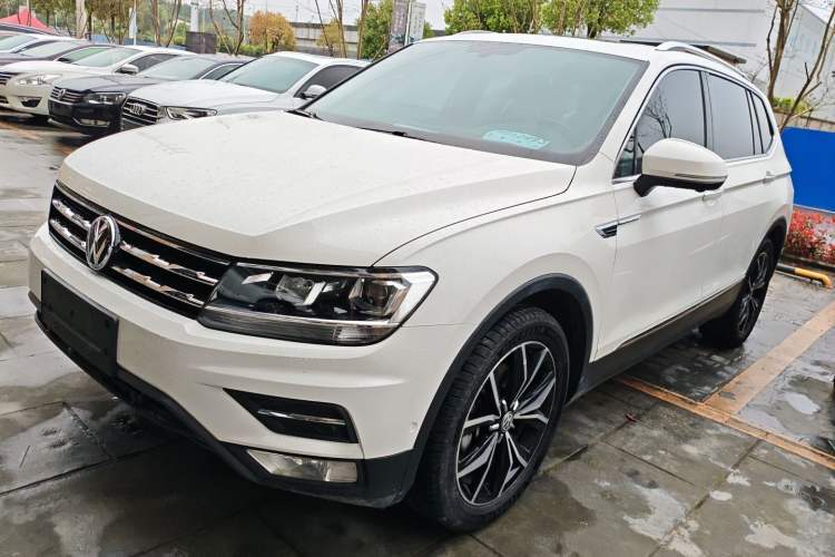 Used Volkswagen Tiguan L 2019 330TSI Automatic Two-Wheel Drive Smart Luxury Version China V Emission Standard Guazi used car, China used car export, Used car for sale, Used  cars, Cheapest cars for sale