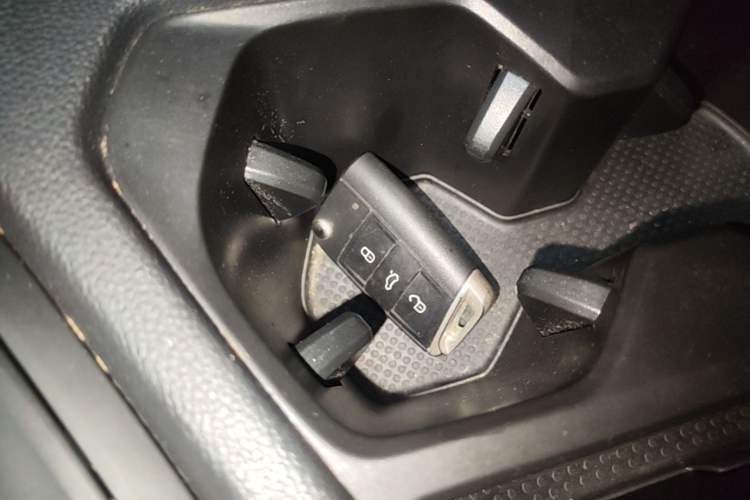 Used Volkswagen Tiguan L 2019 330TSI Automatic Two-Wheel Drive Luxury Edition China VI Standard Vehicle Key