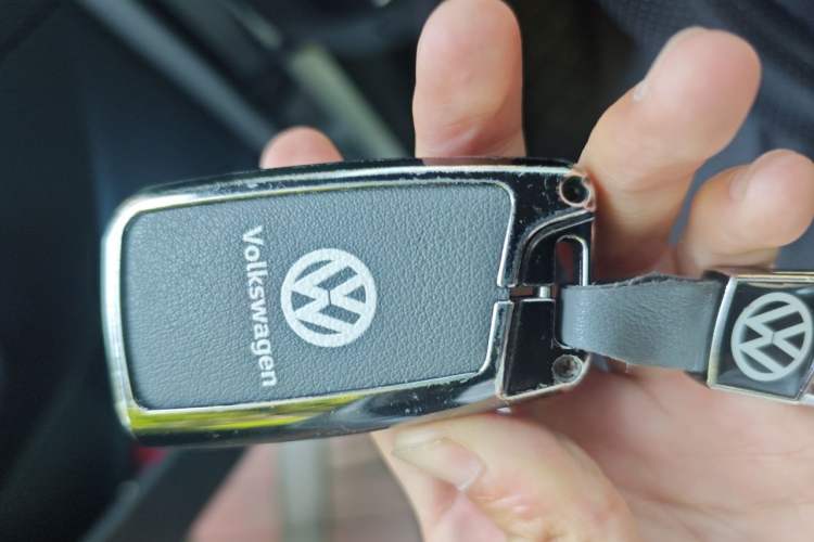Used Volkswagen Tiguan L 2019 Revised 330TSI Automatic Two-Wheel Drive Smart & Luxury Edition China VI Standard Vehicle Key