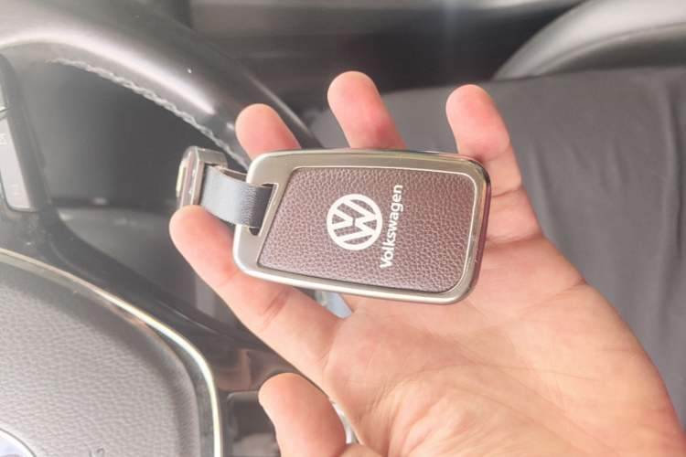 Used Volkswagen Tiguan L 2019 330TSI Automatic Two-Wheel Drive Panoramic Comfort Edition China V Standard Vehicle Key