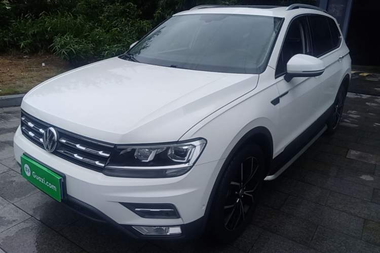 Used Volkswagen Tiguan L 2019 330TSI Automatic Two-Wheel Drive Smart Luxury Version China V Emission Standard Guazi used car, China used car export, Used car for sale, Used cars, Cheapest cars for sale