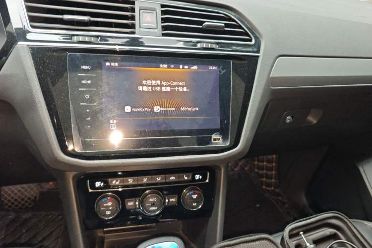 Used Volkswagen Tiguan L 2019 380TSI Automatic All-Wheel Drive Luxury Edition with 7 Seats China VI Standard Audio And AC Panel