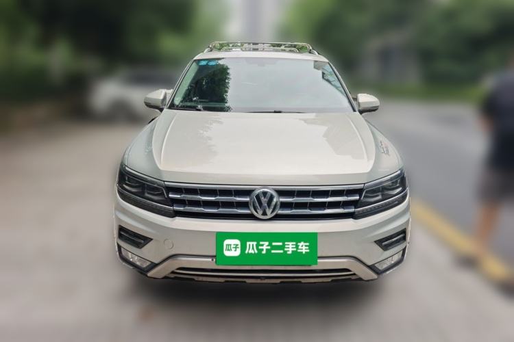 Used Volkswagen Tiguan L 2019 380TSI Automatic All-Wheel Drive Luxury Edition with 7 Seats China VI Standard Front