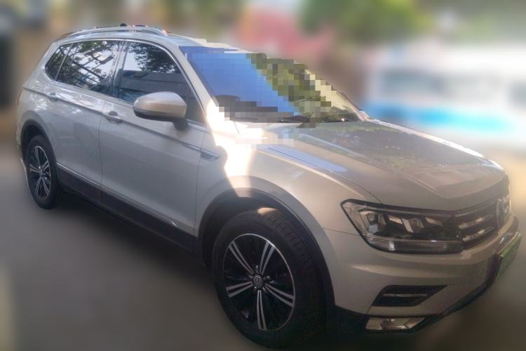 Used Volkswagen Tiguan L 2019 Updated Version 330TSI Automatic Two-Wheel Drive Panoramic Comfort Edition China VI Standard Front Right 45 Deg