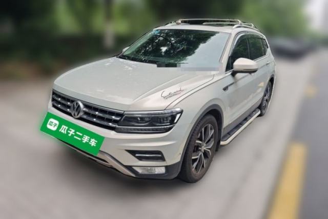 Used Volkswagen Tiguan L 2019 380TSI Automatic All-Wheel Drive Luxury Edition with 7 Seats China VI Standard