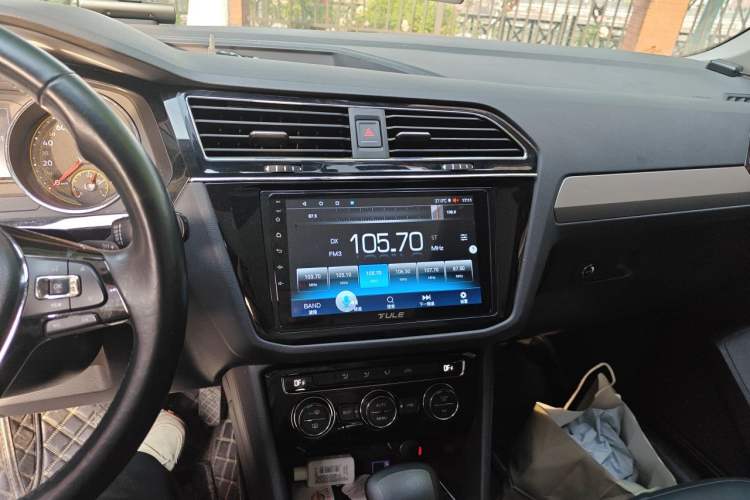Used Volkswagen Tiguan L 2020 330TSI Automatic Two-Wheel Drive Panoramic Comfort Edition China VI Standard Audio And AC Panel