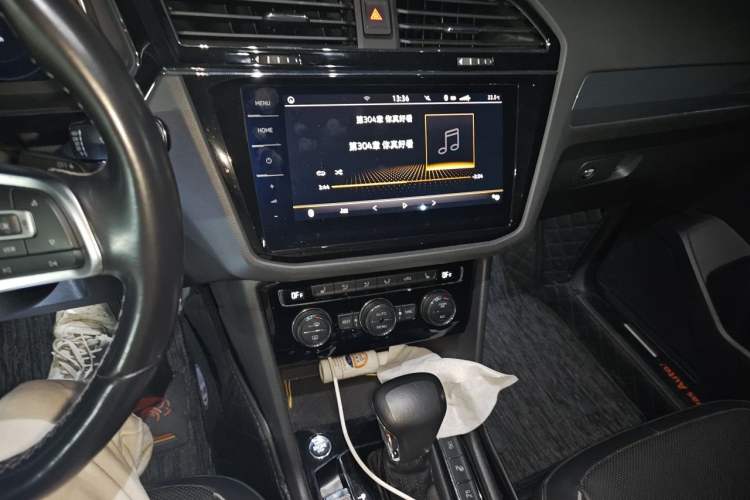 Used Volkswagen Tiguan L 2020 330TSI Automatic Two-Wheel Drive R-Line Flagship Version China VI Standard Audio And AC Panel