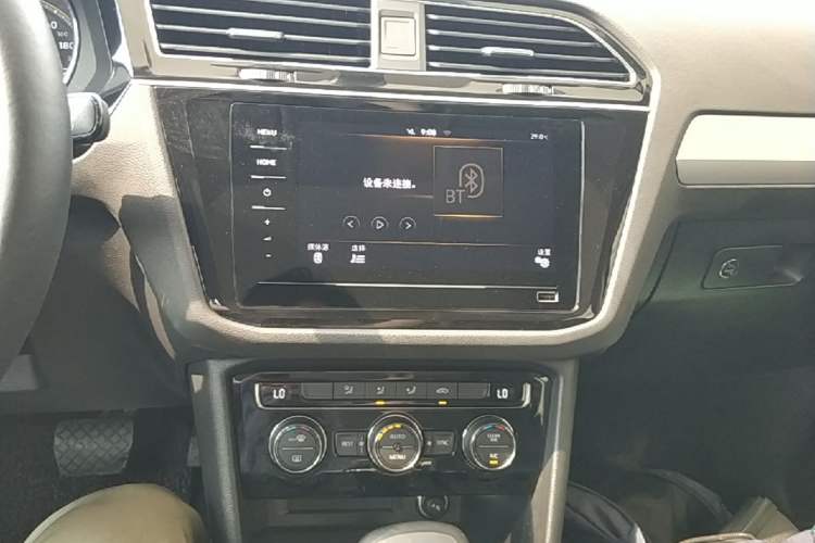 Used Volkswagen Tiguan L 2020 330TSI Automatic Two-Wheel Drive Panoramic Comfort Edition China VI Standard Audio And AC Panel