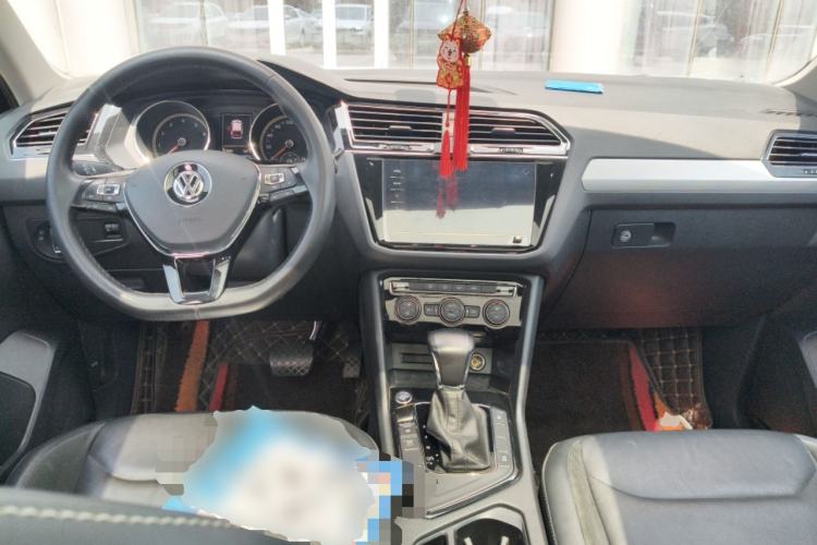 Used Volkswagen Tiguan L 2020 330TSI Automatic Two-Wheel Drive Panoramic Comfort Edition China VI Standard Center Console