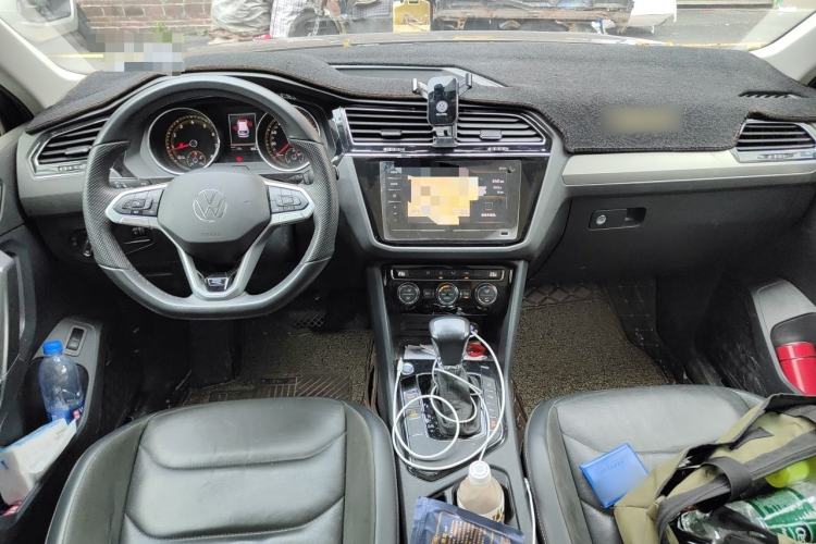 Used Volkswagen Tiguan L 2020 330TSI Automatic Two-Wheel Drive Panoramic Comfort Edition China VI Standard Center Console