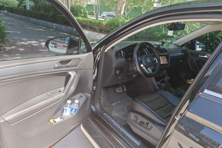 Used Volkswagen Tiguan L 2020 330TSI Automatic Two-Wheel Drive R-Line Flagship Version China VI Standard Driver Seat