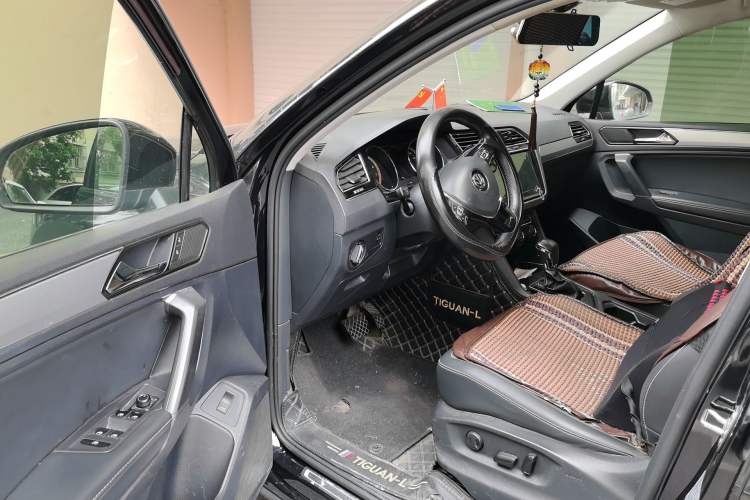 Used Volkswagen Tiguan L 2020 330TSI Automatic Two-Wheel Drive Smart Luxury Edition China VI Standard Driver Seat