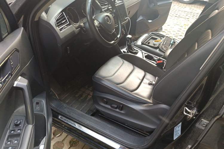 Used Volkswagen Tiguan L 2020 330TSI Automatic Two-Wheel Drive Smart Luxury Edition China VI Standard Driver Seat