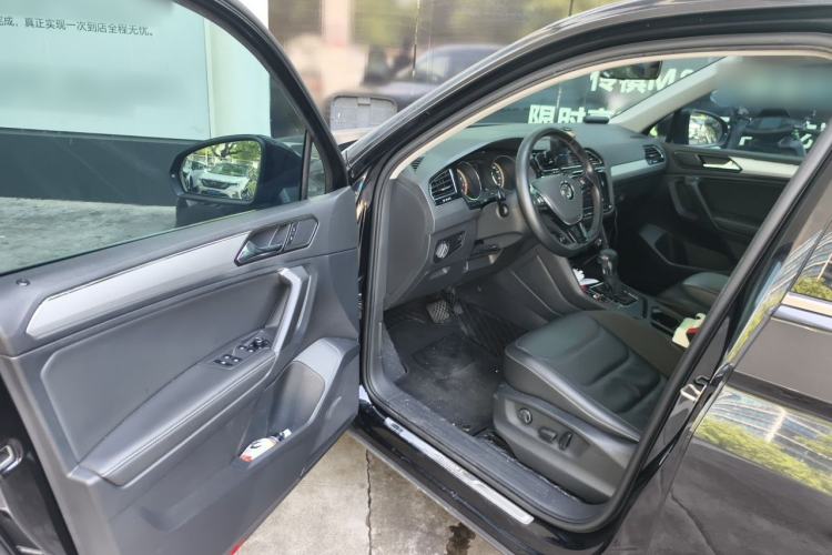 Used Volkswagen Tiguan L 2020 330TSI Automatic Two-Wheel Drive Panoramic Comfort Edition China VI Standard Driver Seat