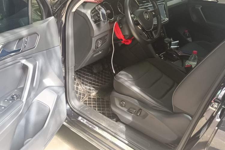 Used Volkswagen Tiguan L 2020 330TSI Automatic Two-Wheel Drive Panoramic Comfort Edition China VI Standard Driver Seat