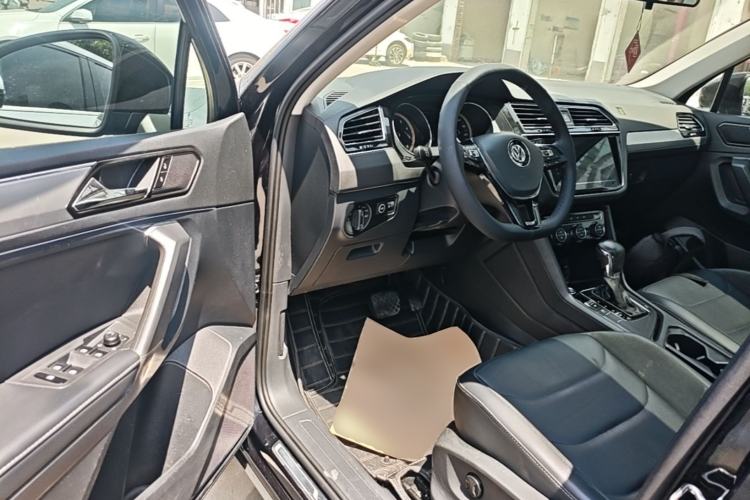 Used Volkswagen Tiguan L 2020 330TSI Automatic Two-Wheel Drive Panoramic Comfort Edition China VI Standard Driver Seat
