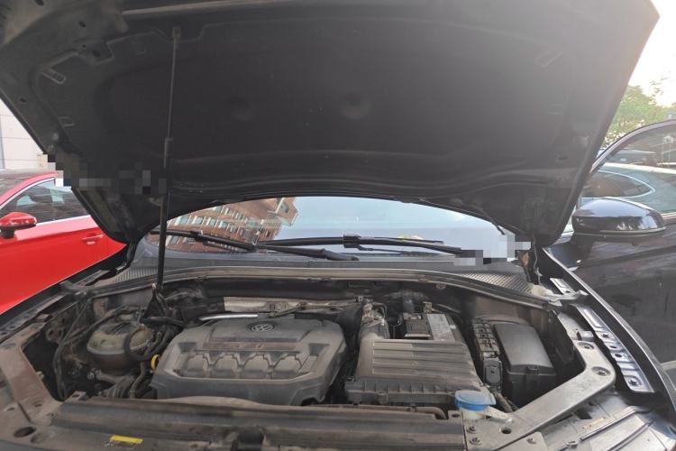 Used Volkswagen Tiguan L 2020 330TSI Automatic Two-Wheel Drive Panoramic Comfort Edition China VI Standard Engine Bay