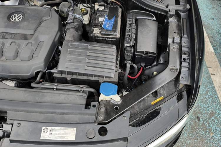 Used Volkswagen Tiguan L 2020 330TSI Automatic Two-Wheel Drive Panoramic Comfort Edition China VI Standard Engine Bay Left