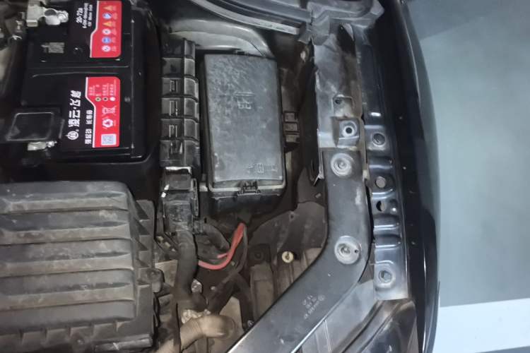Used Volkswagen Tiguan L 2020 330TSI Automatic Two-Wheel Drive Panoramic Comfort Edition China VI Standard Engine Bay Left