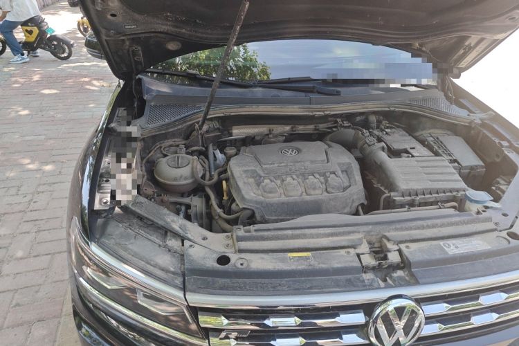 Used Volkswagen Tiguan L 2020 330TSI Automatic Two-Wheel Drive R-Line Flagship Version China VI Standard Engine Bay Right
