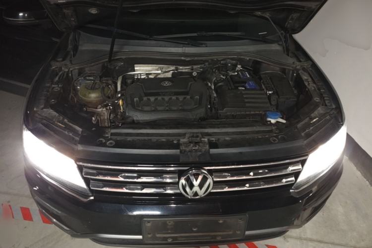 Used Volkswagen Tiguan L 2020 330TSI Automatic Two-Wheel Drive Panoramic Comfort Edition China VI Standard Engine Bay