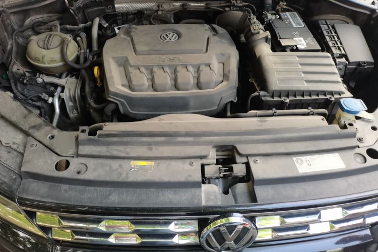Used Volkswagen Tiguan L 2020 330TSI Automatic Two-Wheel Drive Panoramic Comfort Edition China VI Standard Engine Bay