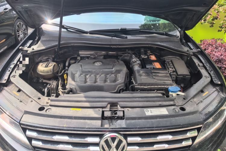 Used Volkswagen Tiguan L 2020 330TSI Automatic Two-Wheel Drive Smart Luxury Edition China VI Standard Engine Bay