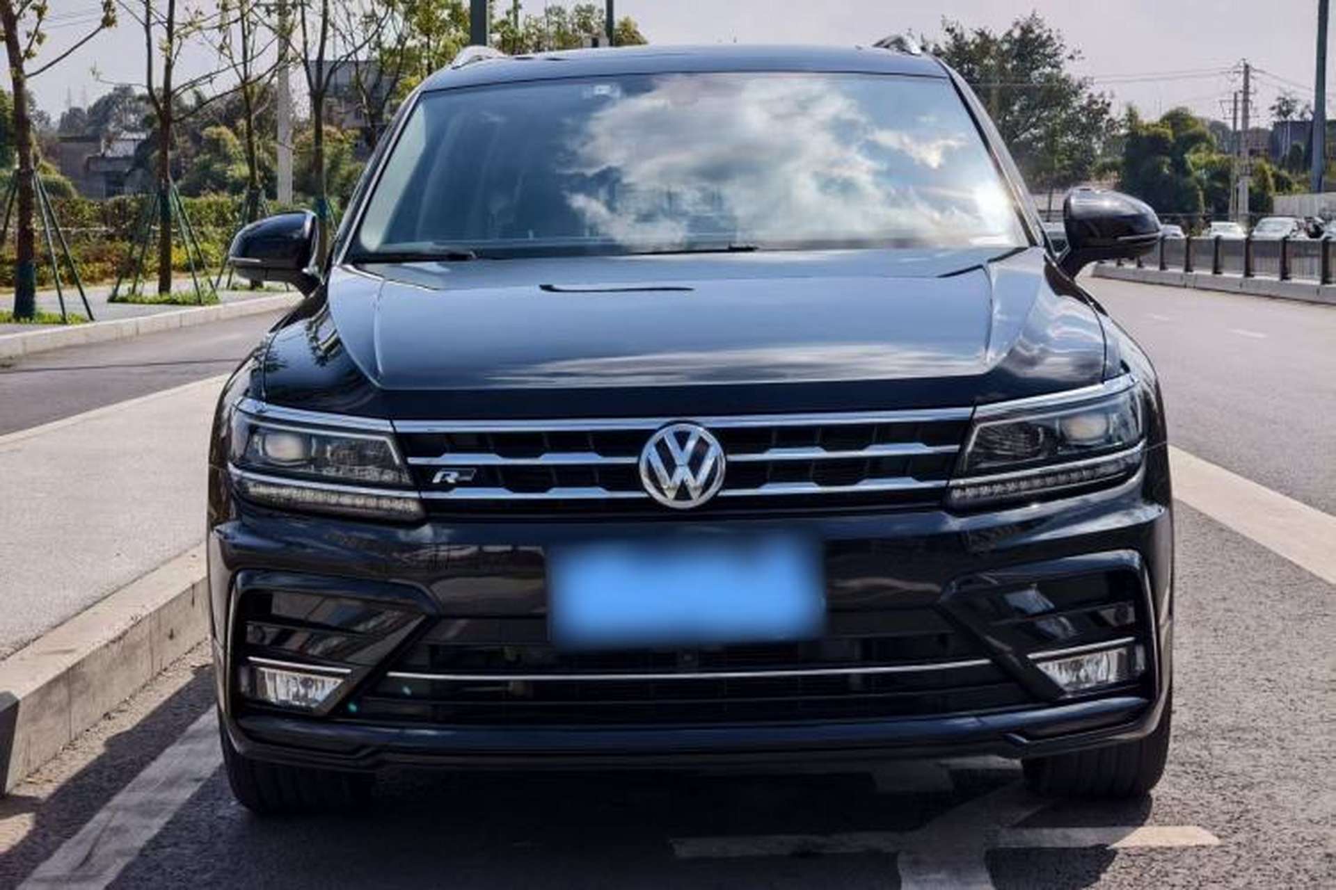 Used Volkswagen Tiguan L 2020 330TSI Automatic Two-Wheel Drive R-Line Flagship Version China VI Standard Exterior 2