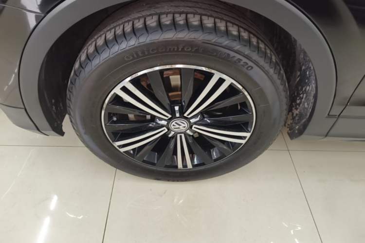 Used Volkswagen Tiguan L 2020 330TSI Automatic Two-Wheel Drive Panoramic Comfort Edition China VI Standard Exterior 4