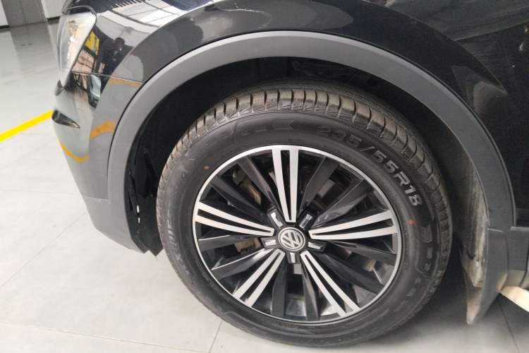 Used Volkswagen Tiguan L 2020 330TSI Automatic Two-Wheel Drive Panoramic Comfort Edition China VI Standard Exterior 4