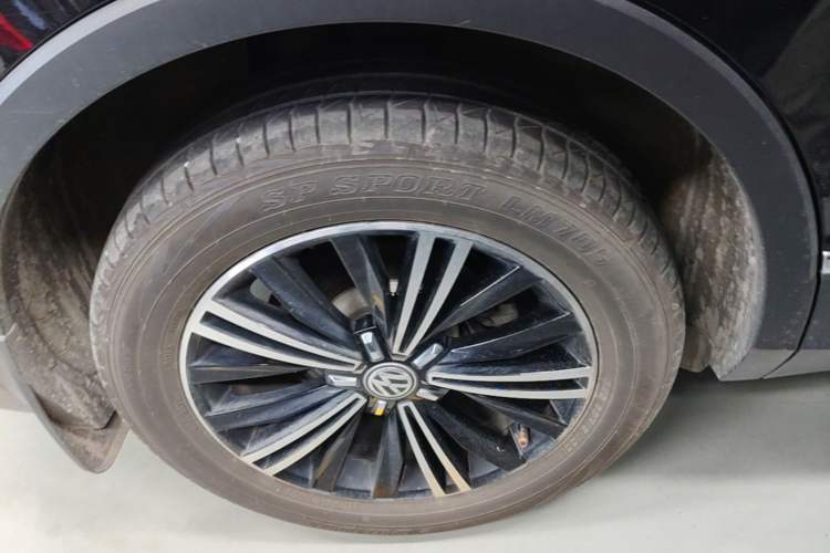 Used Volkswagen Tiguan L 2020 330TSI Automatic Two-Wheel Drive Panoramic Comfort Edition China VI Standard Exterior 5