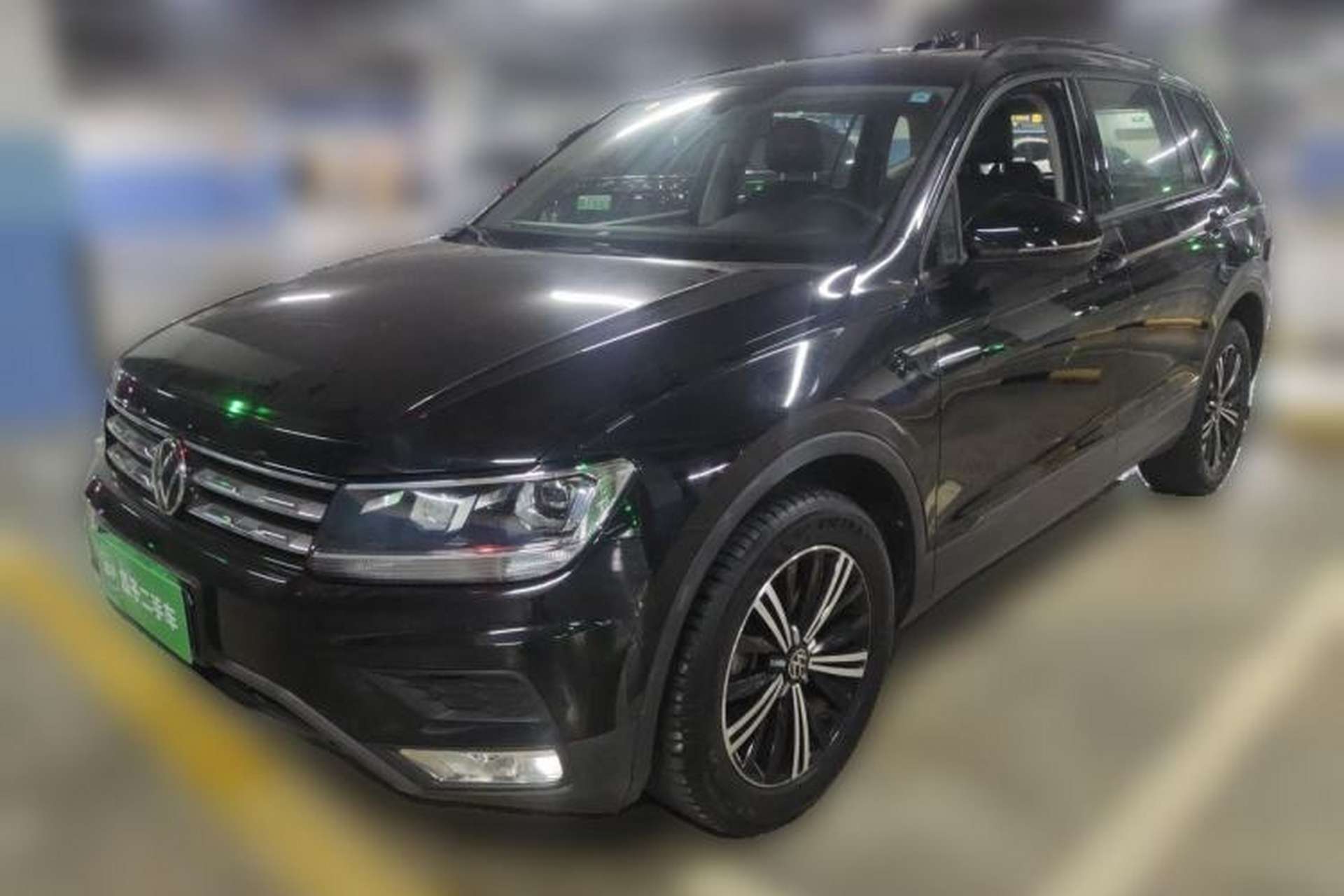 Used Volkswagen Tiguan L 2020 330TSI Automatic Two-Wheel Drive Luxury Edition China VI Standard Front Left 45 Deg