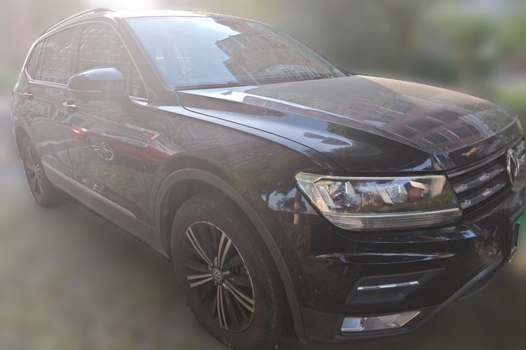 Used Volkswagen Tiguan L 2020 330TSI Automatic Two-Wheel Drive Panoramic Comfort Edition China VI Standard Front Right 45 Deg