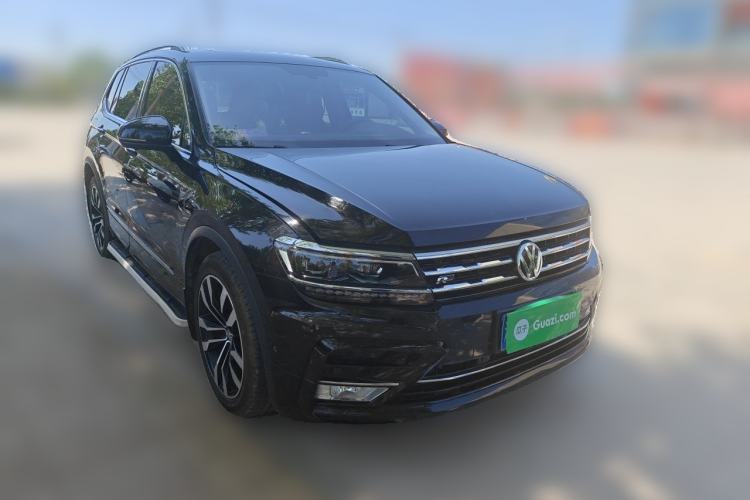 Used Volkswagen Tiguan L 2020 330TSI Automatic Two-Wheel Drive R-Line Flagship Version China VI Standard Front Right 45 Deg