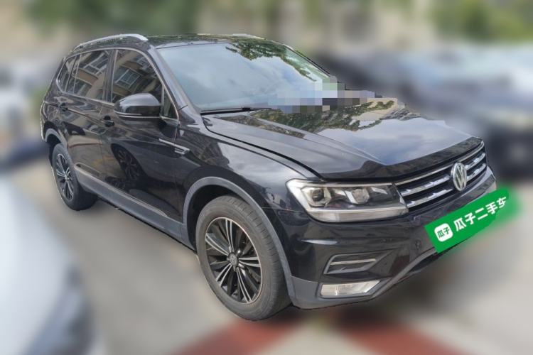 Used Volkswagen Tiguan L 2020 330TSI Automatic Two-Wheel Drive Panoramic Comfort Edition China VI Standard Front Right 45 Deg