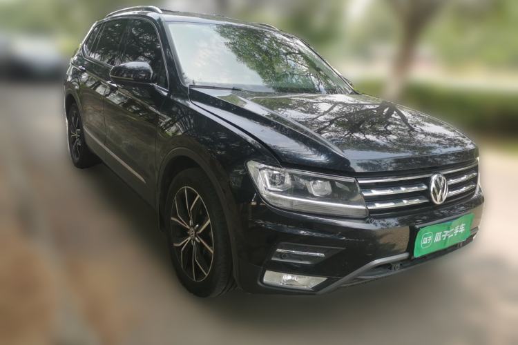Used Volkswagen Tiguan L 2020 330TSI Automatic Two-Wheel Drive Smart Luxury Edition China VI Standard Front Right 45 Deg
