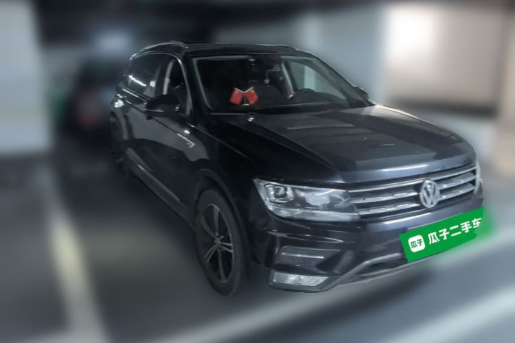 Used Volkswagen Tiguan L 2020 330TSI Automatic Two-Wheel Drive Panoramic Comfort Edition China VI Standard Front Right 45 Deg