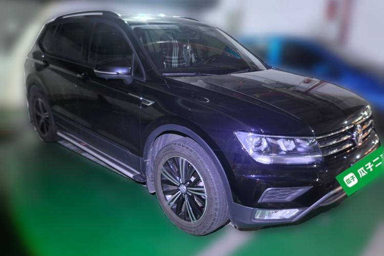 Used Volkswagen Tiguan L 2020 330TSI Automatic Two-Wheel Drive Luxury Edition China VI Standard Front Right 45 Deg