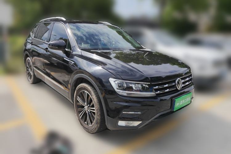 Used Volkswagen Tiguan L 2020 330TSI Automatic Two-Wheel Drive Panoramic Comfort Edition China VI Standard Front Right 45 Deg