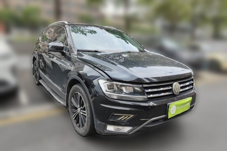 Used Volkswagen Tiguan L 2020 330TSI Automatic Two-Wheel Drive Panoramic Comfort Edition China VI Standard Front Right 45 Deg