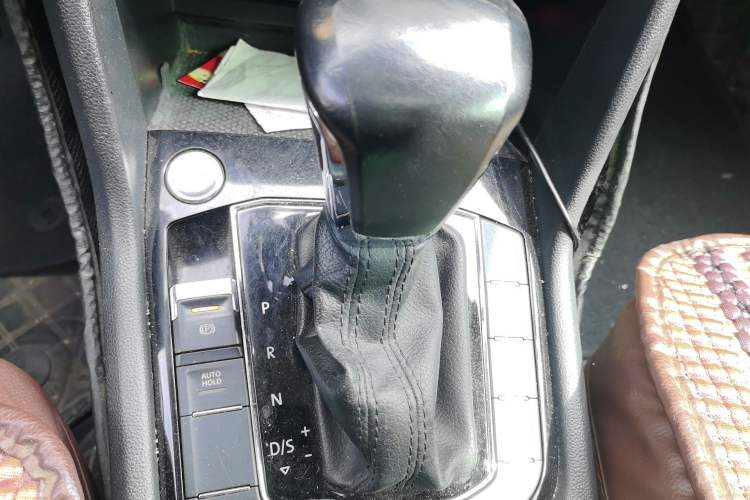 Used Volkswagen Tiguan L 2020 330TSI Automatic Two-Wheel Drive Smart Luxury Edition China VI Standard Gear Lever