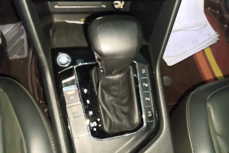 Used Volkswagen Tiguan L 2020 330TSI Automatic Two-Wheel Drive Smart Luxury Edition China VI Standard Gear Lever