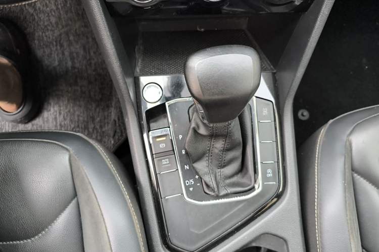 Used Volkswagen Tiguan L 2020 330TSI Automatic Two-Wheel Drive Panoramic Comfort Edition China VI Standard Gear Lever